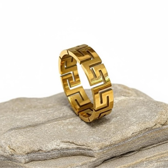 Statement Gold and Silver Geometric Pattern Rings - Picture 4 of 16